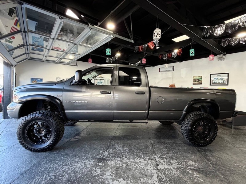 Dodge Ram 2500 Vehicle Full-screen Gallery Image 16