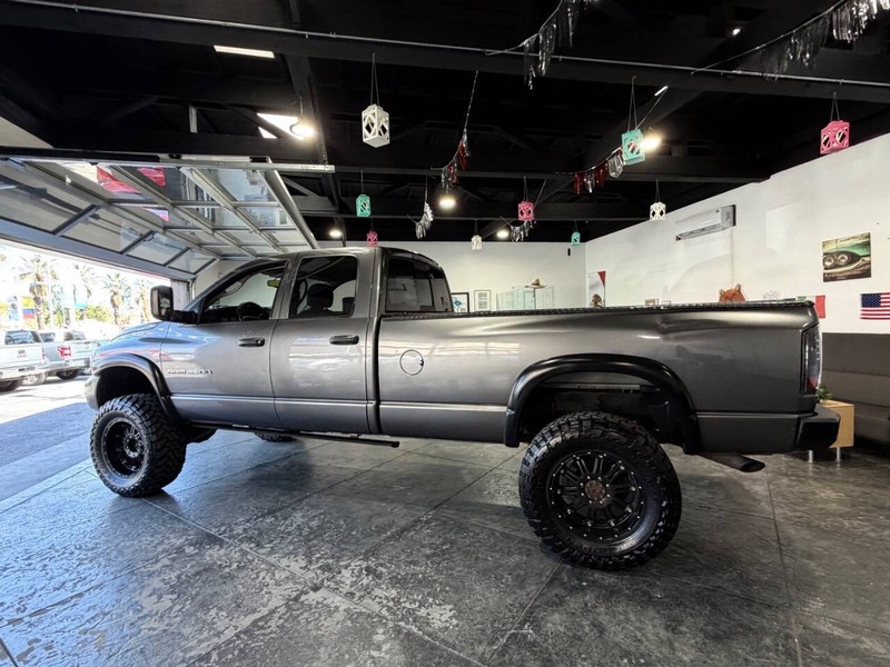 Dodge Ram 2500 Vehicle Full-screen Gallery Image 21