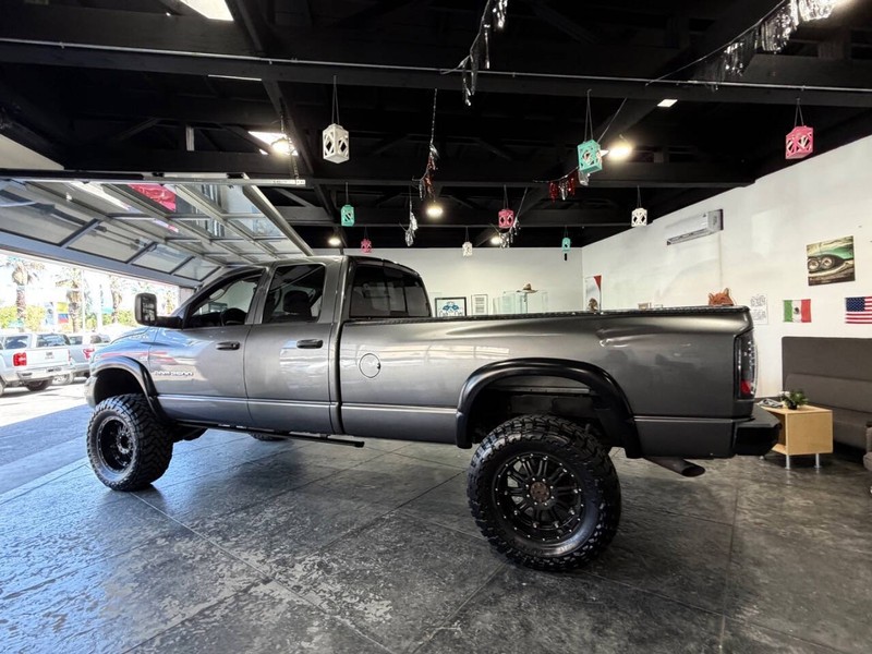 Dodge Ram 2500 Vehicle Full-screen Gallery Image 26