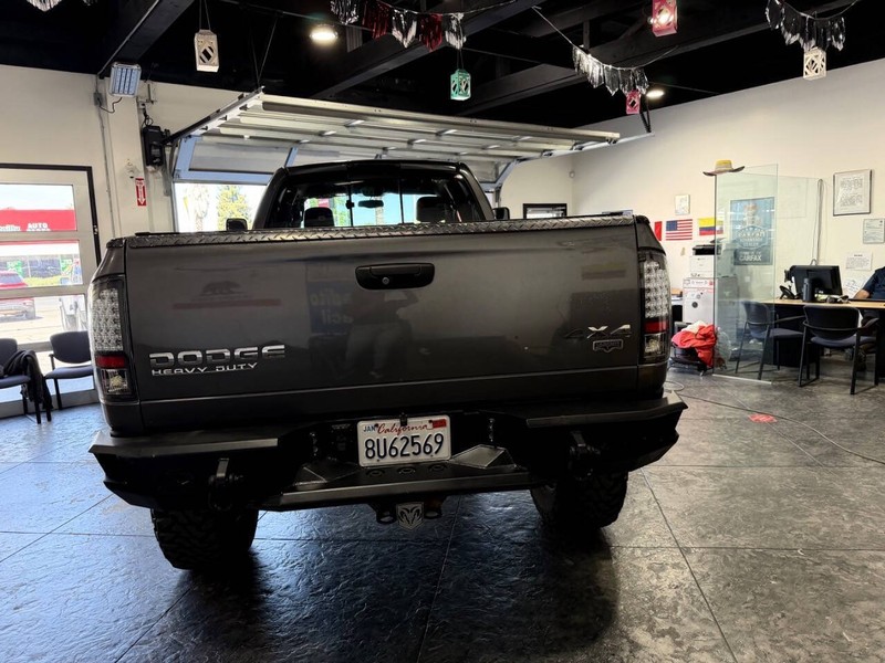 Dodge Ram 2500 Vehicle Full-screen Gallery Image 27