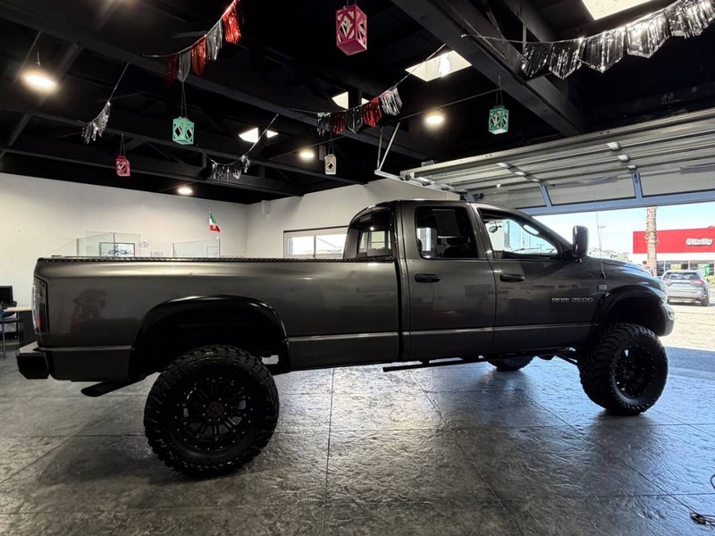 Dodge Ram 2500 Vehicle Full-screen Gallery Image 31