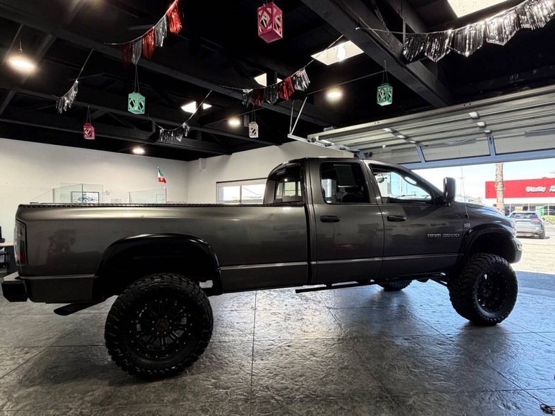 Dodge Ram 2500 Vehicle Full-screen Gallery Image 32