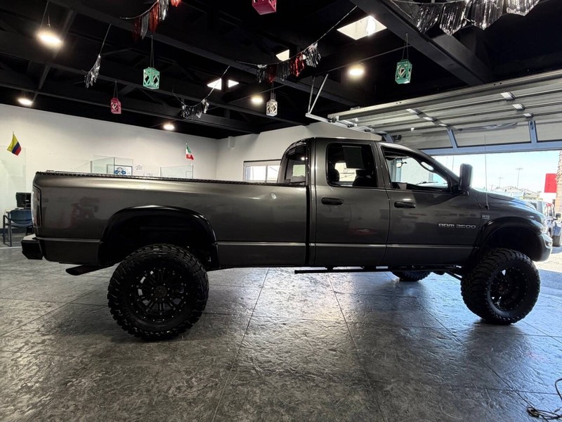 Dodge Ram 2500 Vehicle Full-screen Gallery Image 34