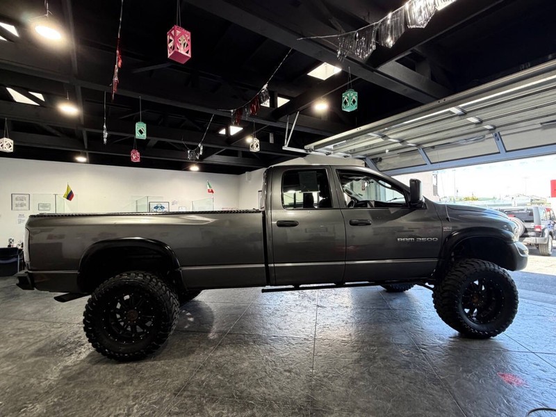 Dodge Ram 2500 Vehicle Full-screen Gallery Image 38
