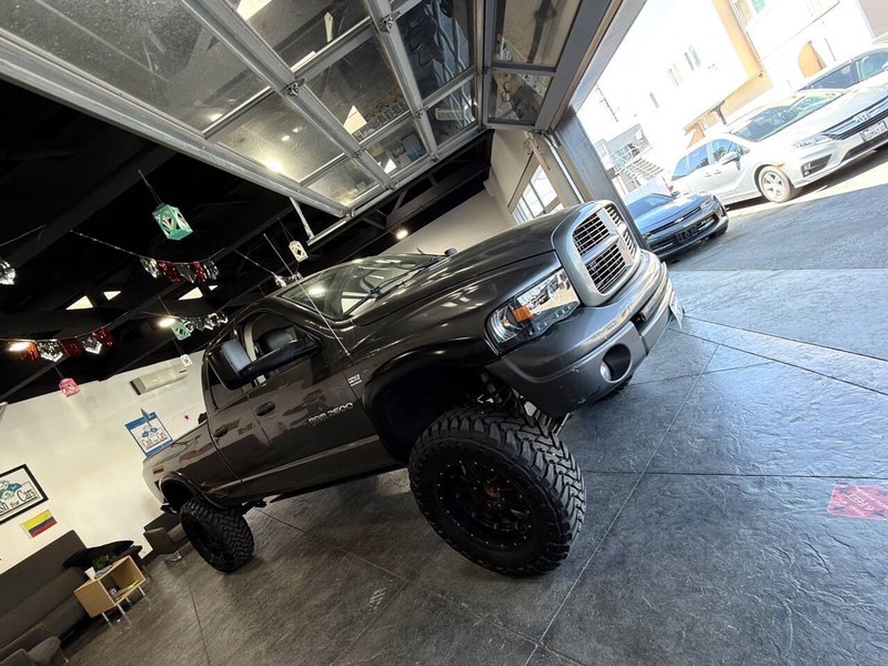 Dodge Ram 2500 Vehicle Full-screen Gallery Image 42