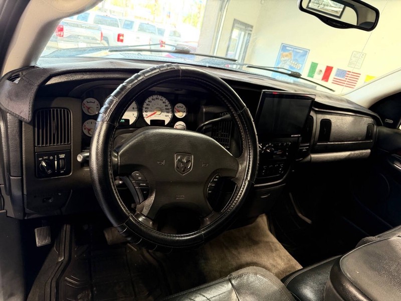 Dodge Ram 2500 Vehicle Full-screen Gallery Image 46