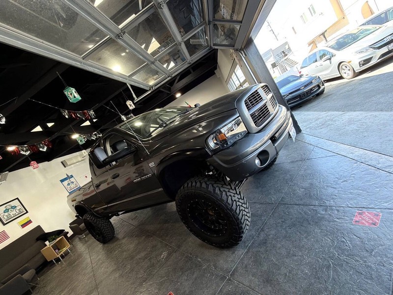 Dodge Ram 2500 Vehicle Full-screen Gallery Image 47