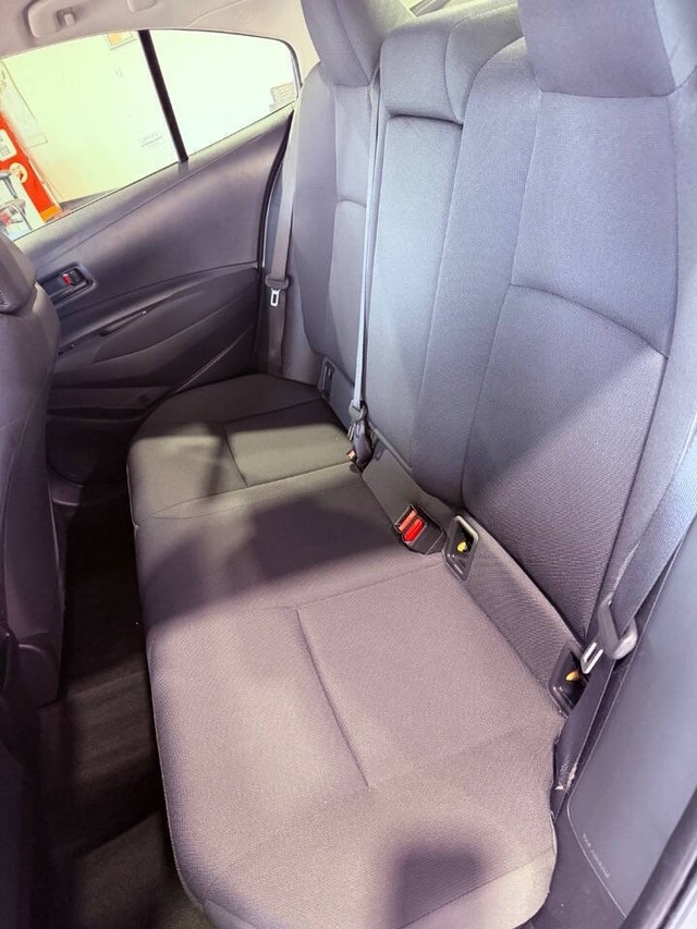 Toyota Corolla Hybrid Vehicle Full-screen Gallery Image 49