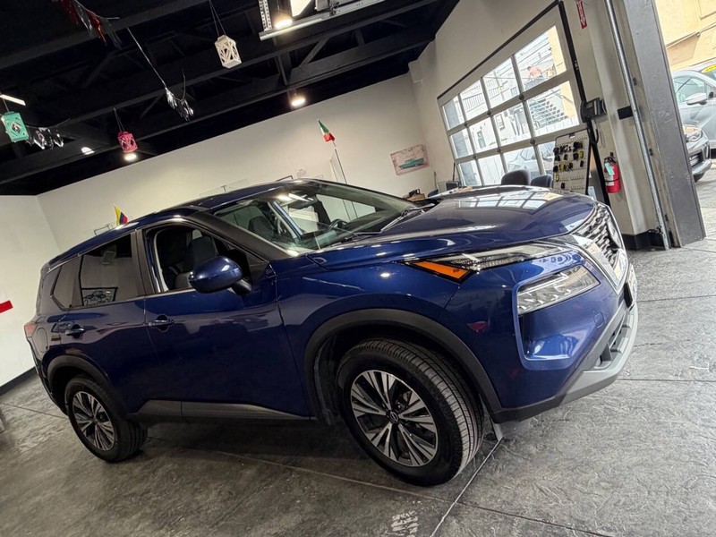 Nissan Rogue Vehicle Full-screen Gallery Image 42