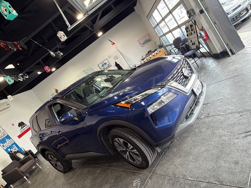 Nissan Rogue Vehicle Full-screen Gallery Image 48