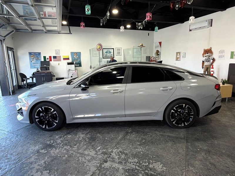 Kia K5 Vehicle Full-screen Gallery Image 20
