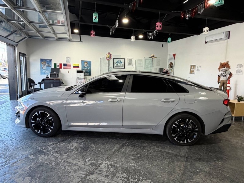Kia K5 Vehicle Full-screen Gallery Image 24