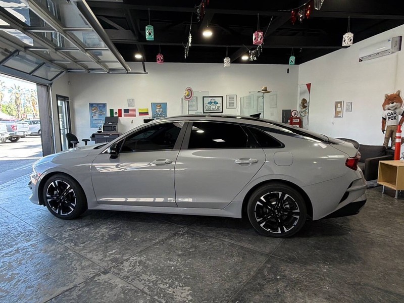 Kia K5 Vehicle Full-screen Gallery Image 27