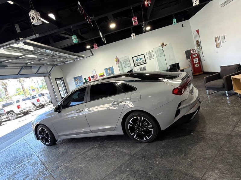 Kia K5 Vehicle Full-screen Gallery Image 28