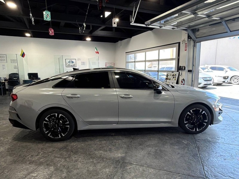 Kia K5 Vehicle Full-screen Gallery Image 38