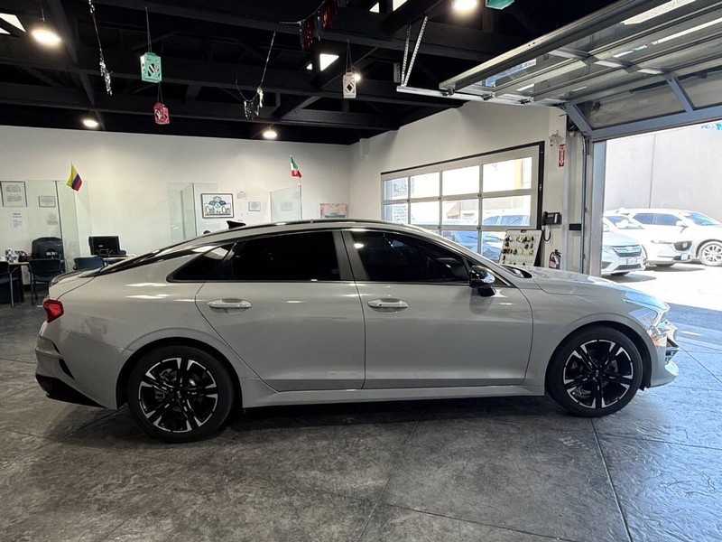 Kia K5 Vehicle Full-screen Gallery Image 39