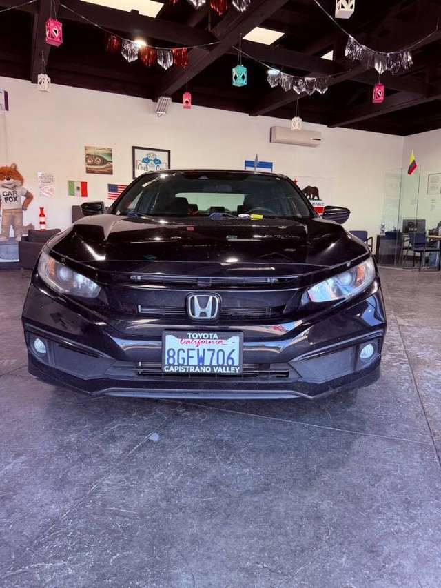 Honda Civic Sedan Vehicle Full-screen Gallery Image 02