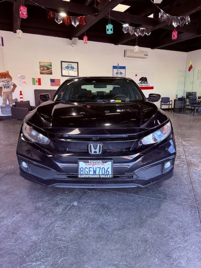Honda Civic Sedan Vehicle Full-screen Gallery Image 03