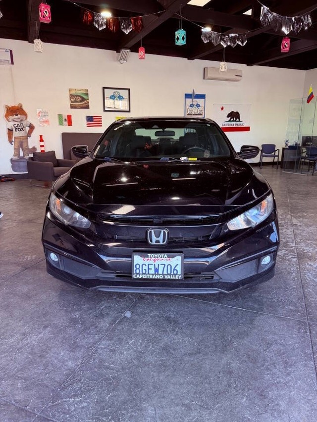 Honda Civic Sedan Vehicle Full-screen Gallery Image 04