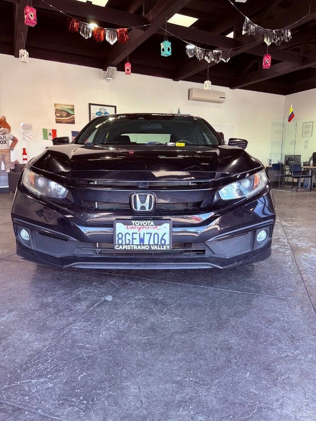 Honda Civic Sedan Vehicle Full-screen Gallery Image 06