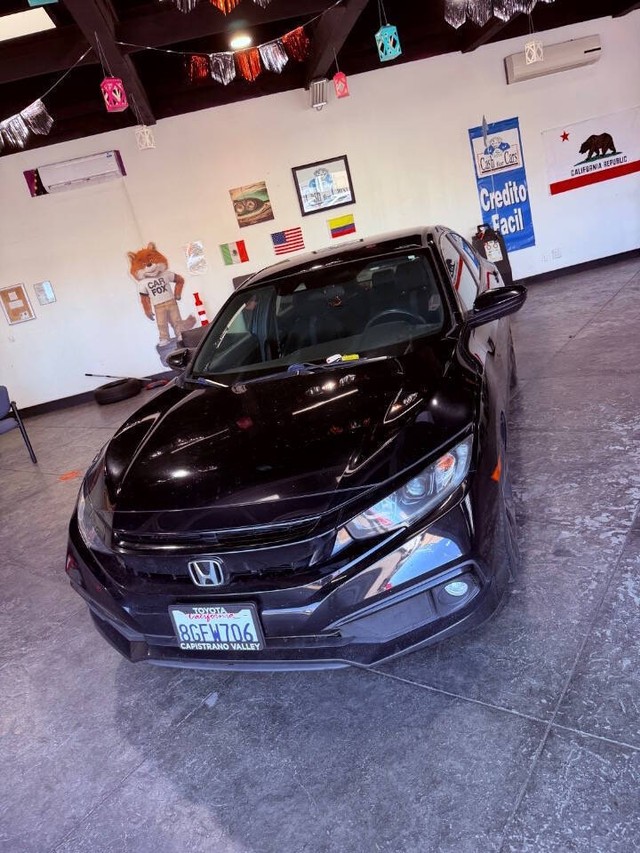 Honda Civic Sedan Vehicle Full-screen Gallery Image 08
