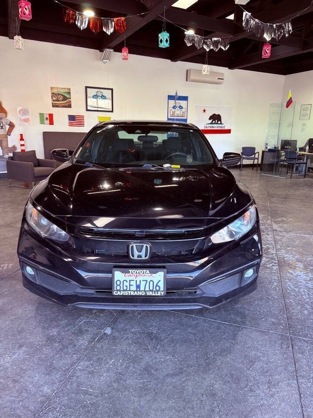 Honda Civic Sedan Vehicle Full-screen Gallery Image 09