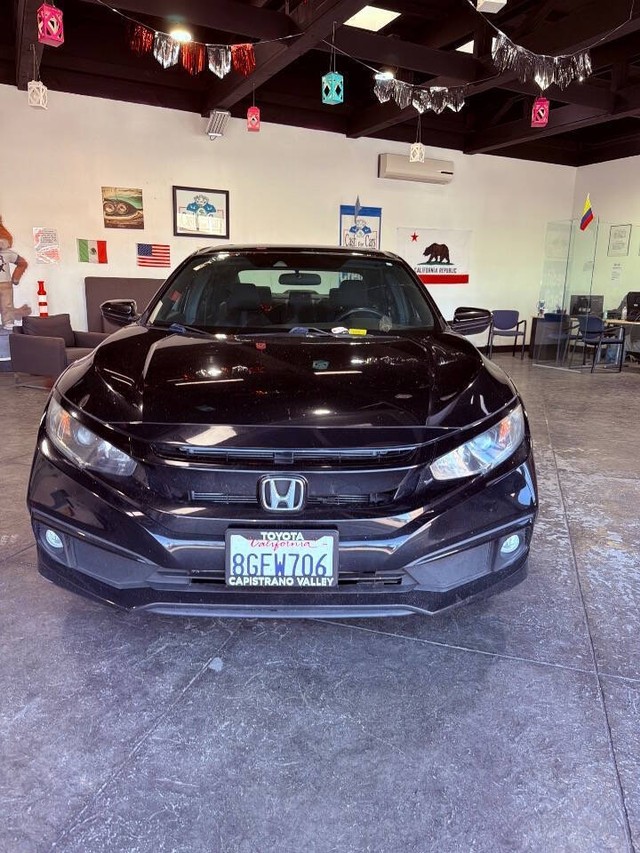 Honda Civic Sedan Vehicle Full-screen Gallery Image 10