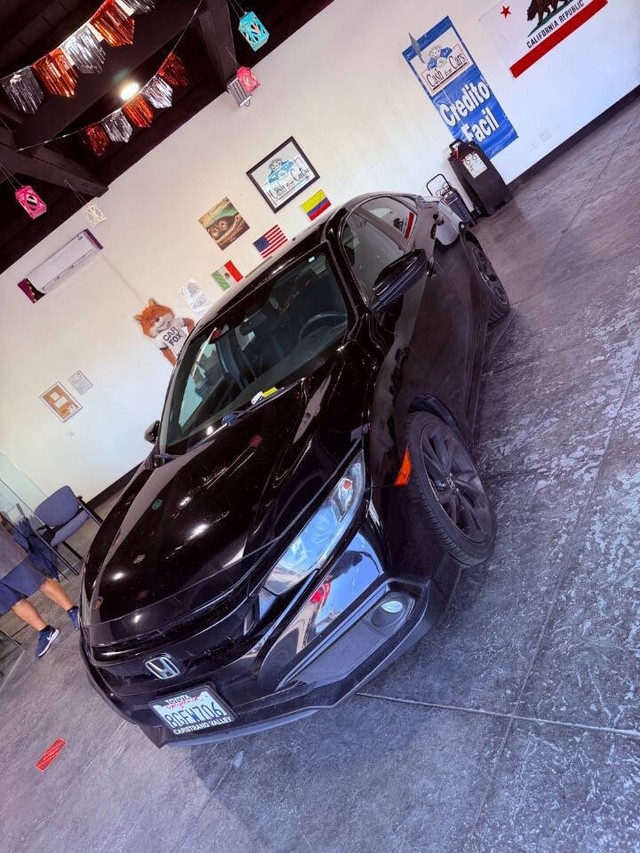 Honda Civic Sedan Vehicle Full-screen Gallery Image 15