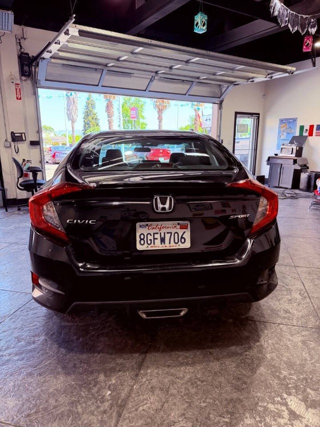 Honda Civic Sedan Vehicle Full-screen Gallery Image 37