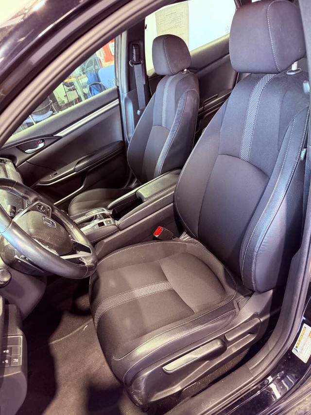Honda Civic Sedan Vehicle Full-screen Gallery Image 49
