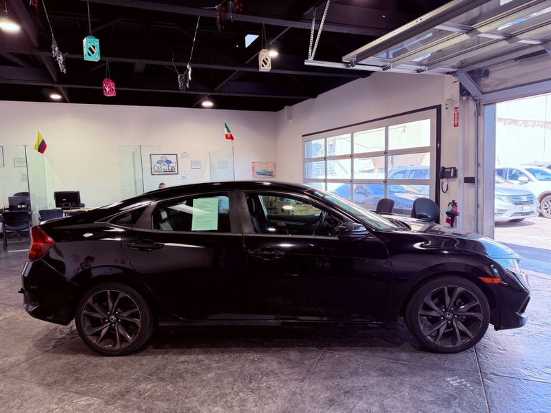 Honda Civic Sedan Vehicle Full-screen Gallery Image 44
