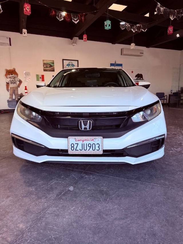 Honda Civic Sedan Vehicle Full-screen Gallery Image 02