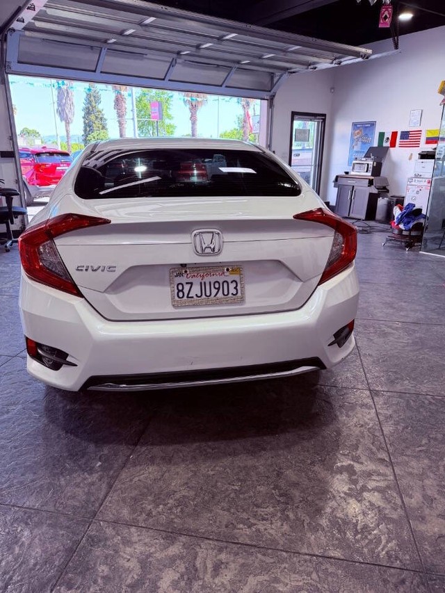 Honda Civic Sedan Vehicle Full-screen Gallery Image 23