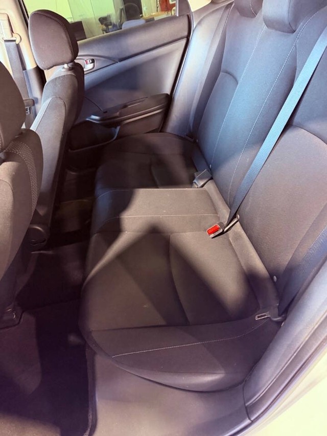 Honda Civic Sedan Vehicle Full-screen Gallery Image 44