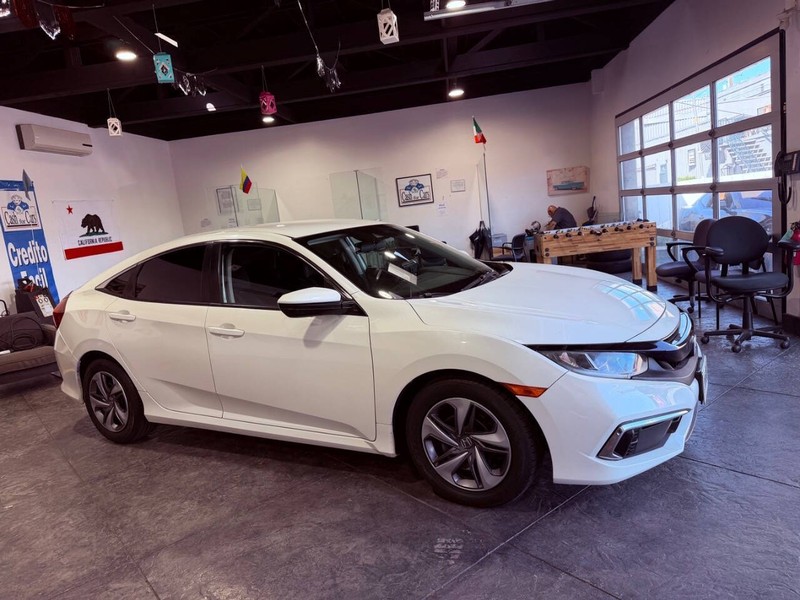 Honda Civic Sedan Vehicle Full-screen Gallery Image 34