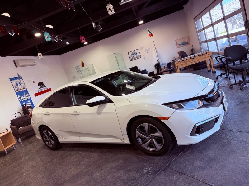 Honda Civic Sedan Vehicle Full-screen Gallery Image 37