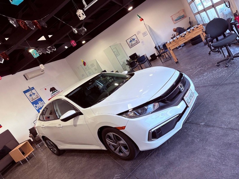 Honda Civic Sedan Vehicle Full-screen Gallery Image 38