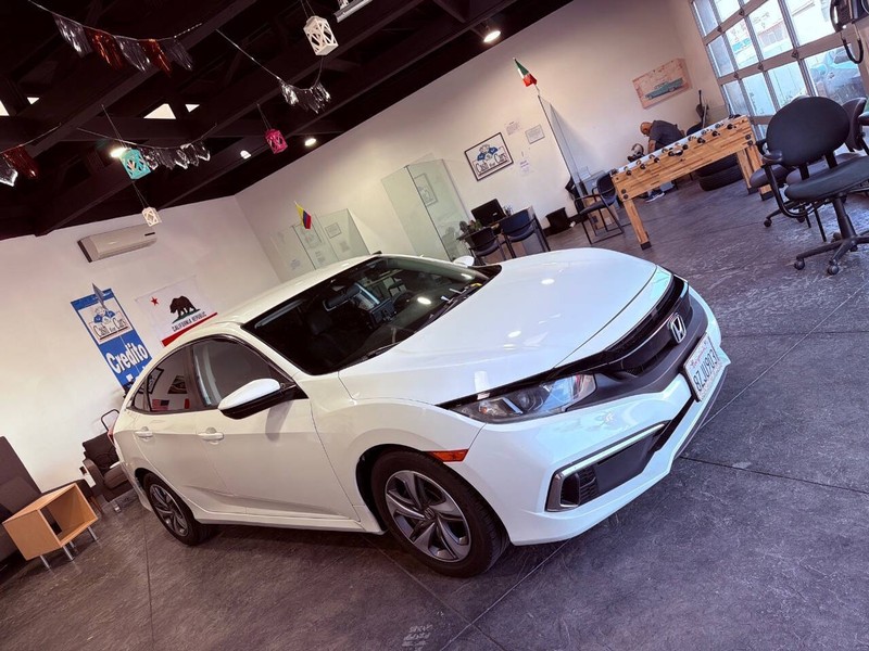 Honda Civic Sedan Vehicle Full-screen Gallery Image 39