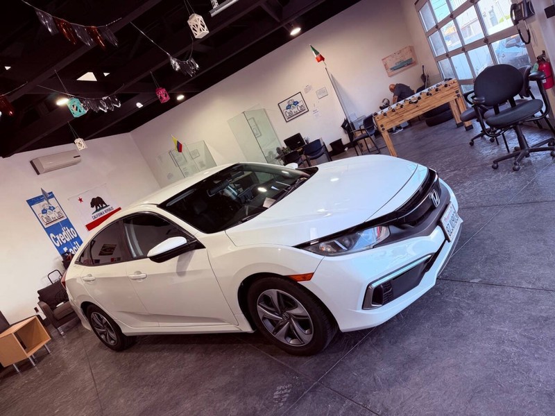 Honda Civic Sedan Vehicle Full-screen Gallery Image 40