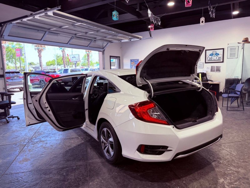 Honda Civic Sedan Vehicle Full-screen Gallery Image 50