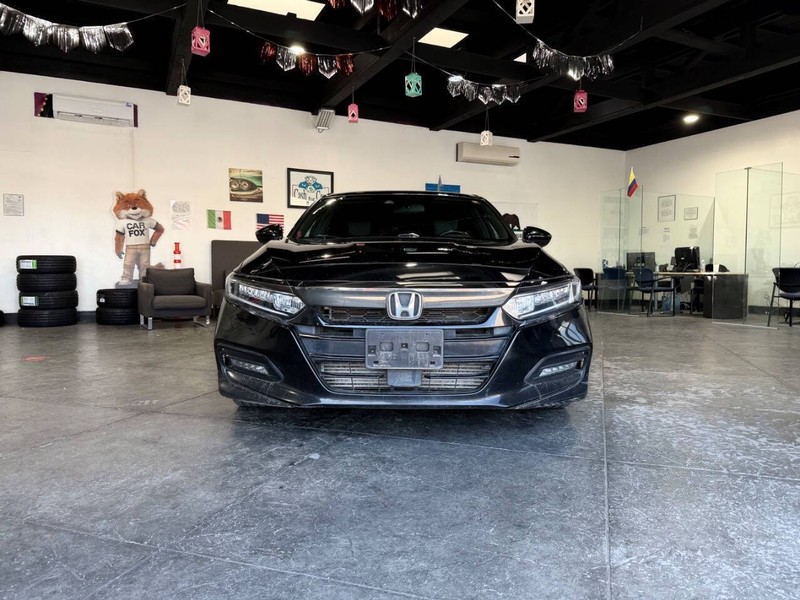 Honda Accord Sedan Vehicle Full-screen Gallery Image 04