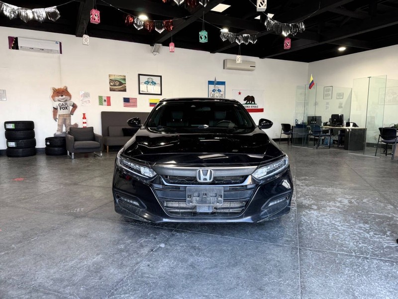 Honda Accord Sedan Vehicle Full-screen Gallery Image 06