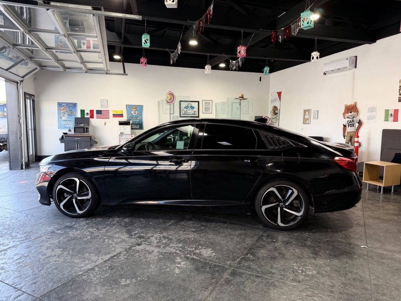 Honda Accord Sedan Vehicle Full-screen Gallery Image 46