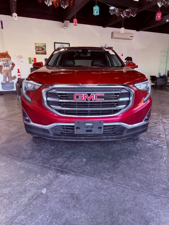 GMC Terrain Vehicle Full-screen Gallery Image 02