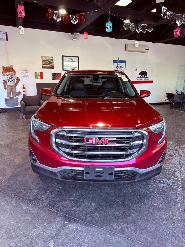 GMC Terrain Vehicle Full-screen Gallery Image 09