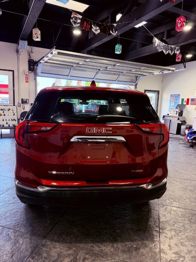 GMC Terrain Vehicle Full-screen Gallery Image 25