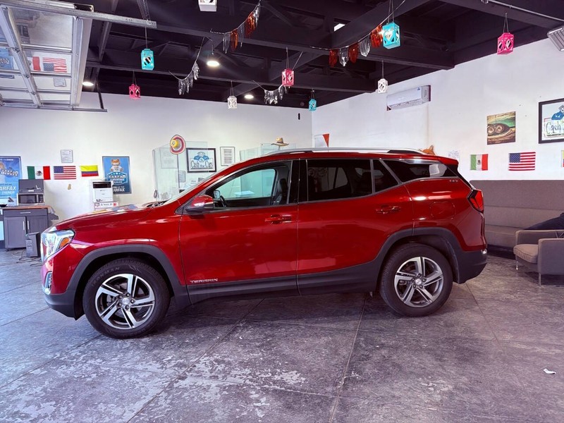 GMC Terrain Vehicle Full-screen Gallery Image 13