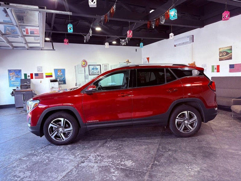 GMC Terrain Vehicle Full-screen Gallery Image 14