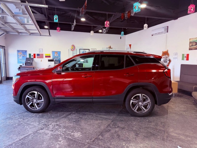 GMC Terrain Vehicle Full-screen Gallery Image 16