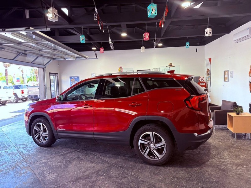GMC Terrain Vehicle Full-screen Gallery Image 22